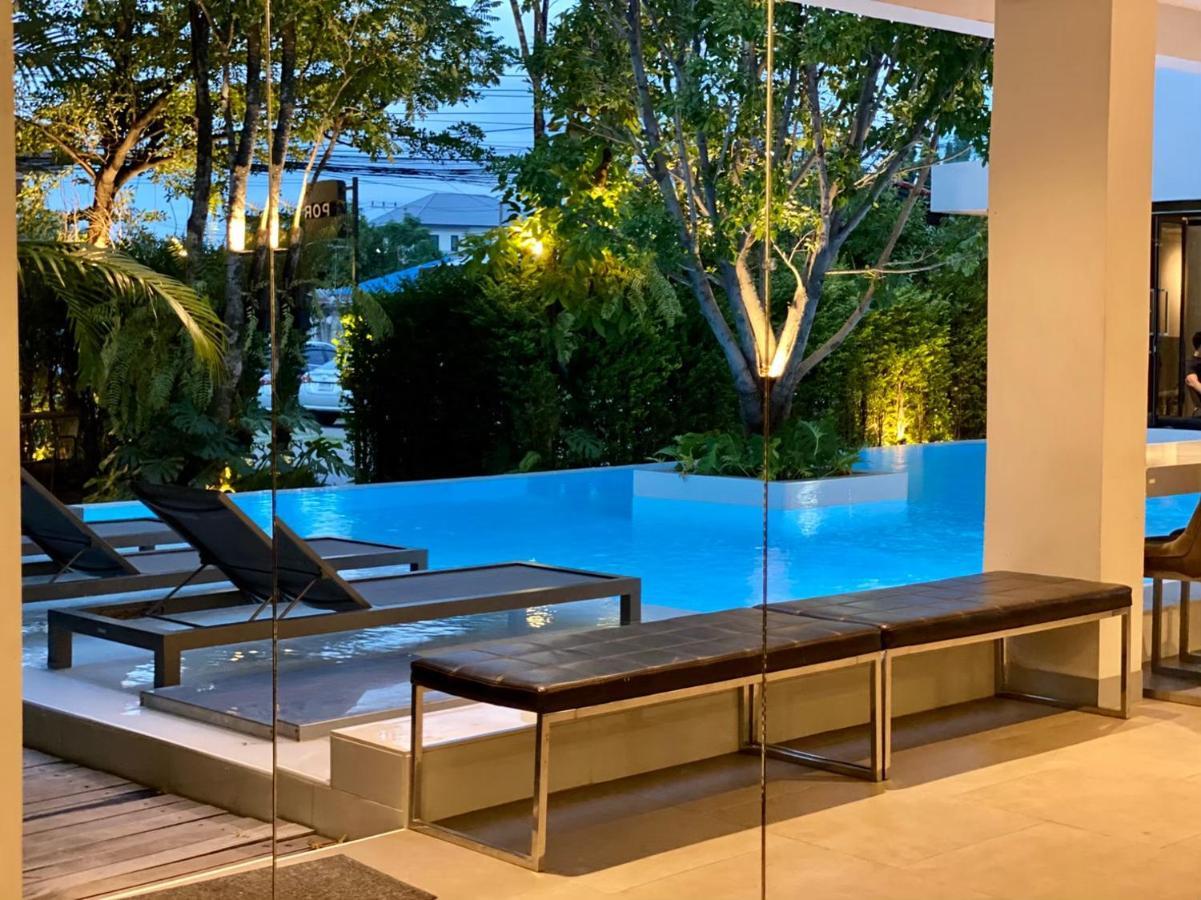 Por Daowadung Hotel Chiang Mai Exterior foto